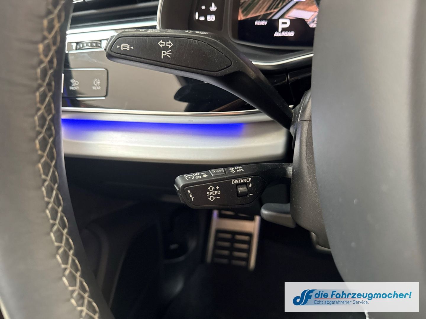 Fahrzeugabbildung Audi Q7 45 TDI quattro S-line Sportpaket LuftfeNiveau