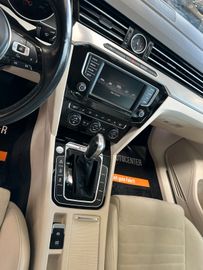 MYAUTOCENTER – Gebraucht- und Jahreswagen mit Werkstattservice in Pfaffenhofen Volkswagen Passat Highline *4Motion*Massage*AHK*LED*Keyless