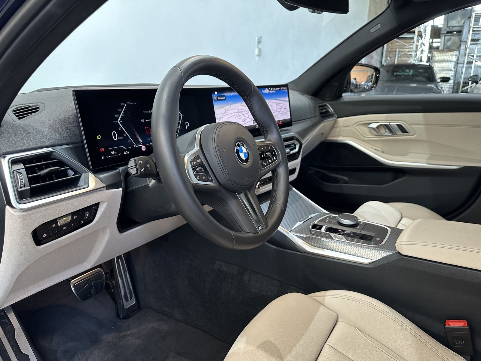 Fahrzeugabbildung BMW 320i M Sportpaket 18" M LMR Innovationspaket