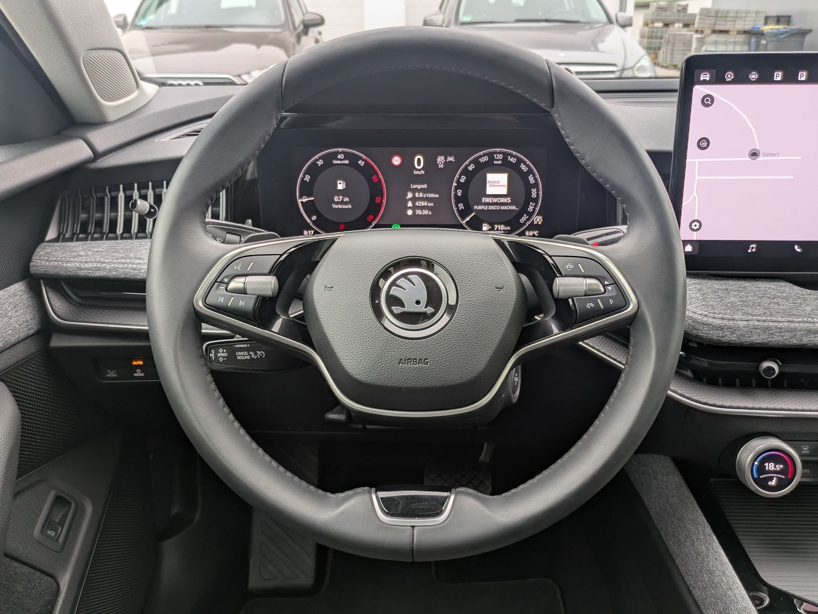 Fahrzeugabbildung SKODA Superb 2.0 TDI 4x4 Selection MATRIX*AHK*PANO*19"