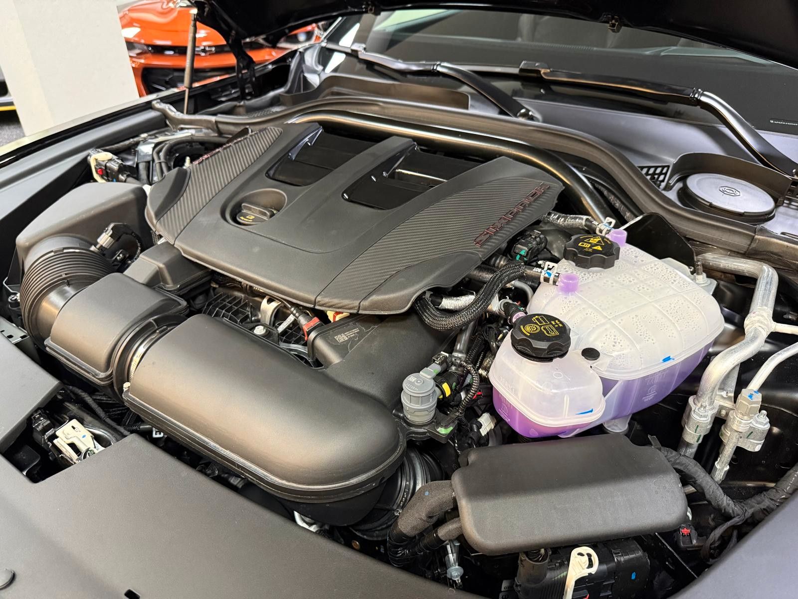 Fahrzeugabbildung Dodge CHARGER 4DR -LAUNCH EDITION-SIXPACK-CARBON-AWD