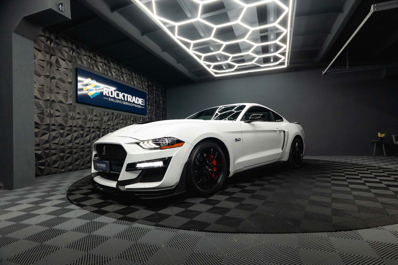 Fahrzeugabbildung Ford Mustang Shelby GT 500 5.0 V8 Performance LED 19%