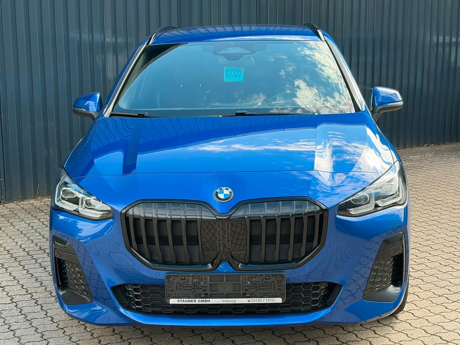 BMW 218i Active Tourer M SPORT /AHK/360°/HeadUp