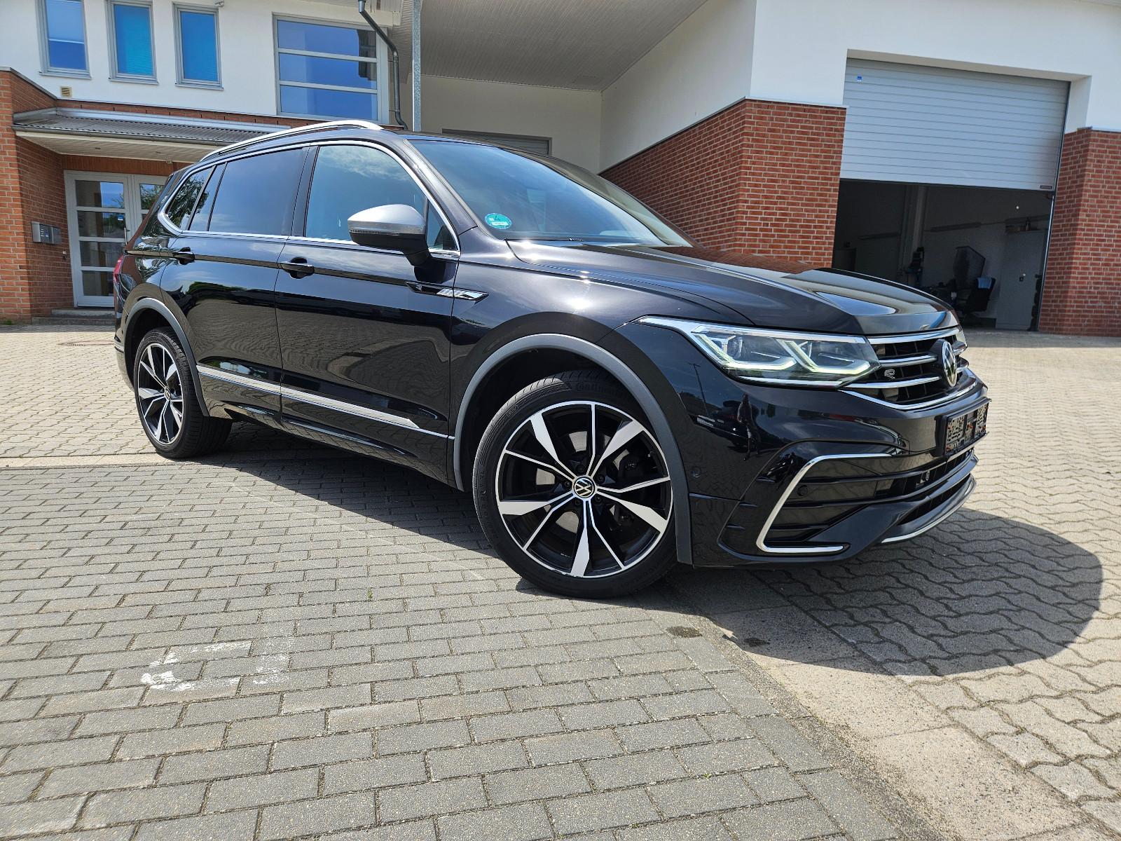 Volkswagen Tiguan Allspace R-Line 4Mot 7-Sitz Matrix Virtua