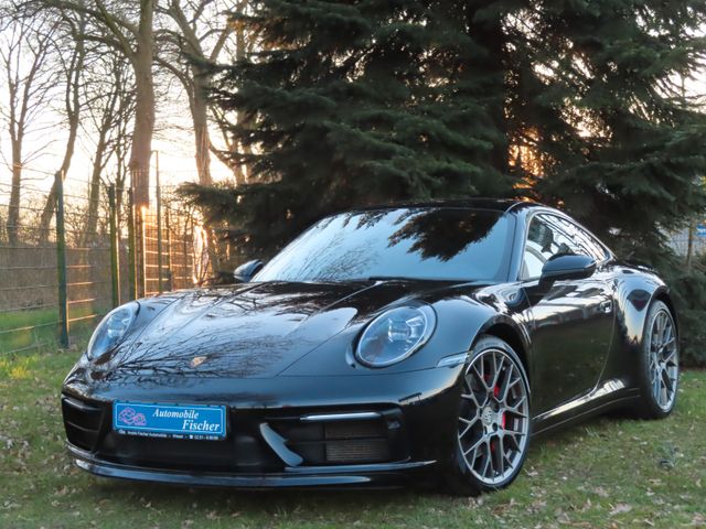 Porsche 911/992 Carrera 4 S  "Schwarz- Bestzustand"