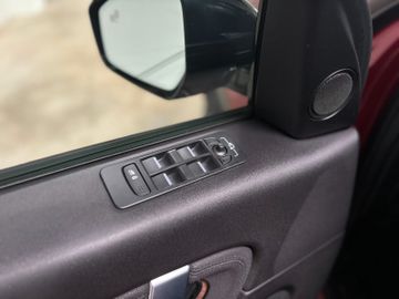 Land-Rover Discovery - 8