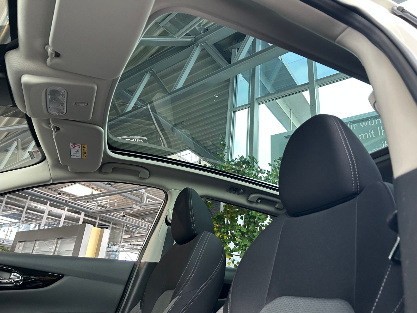 Fahrzeugabbildung Nissan Qashqai Zama PANO AHK 360° NAV SHZ 18"