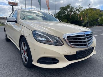 Mercedes E 220 - 1