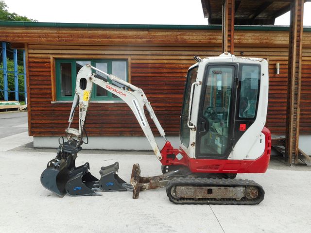 Takeuchi TB 216 ( 1.865kg ) Schnellwechsler u. Löffel NEU