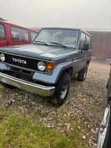 Toyota Land Cruiser J7 LJ 70 - Toyota: Lj70