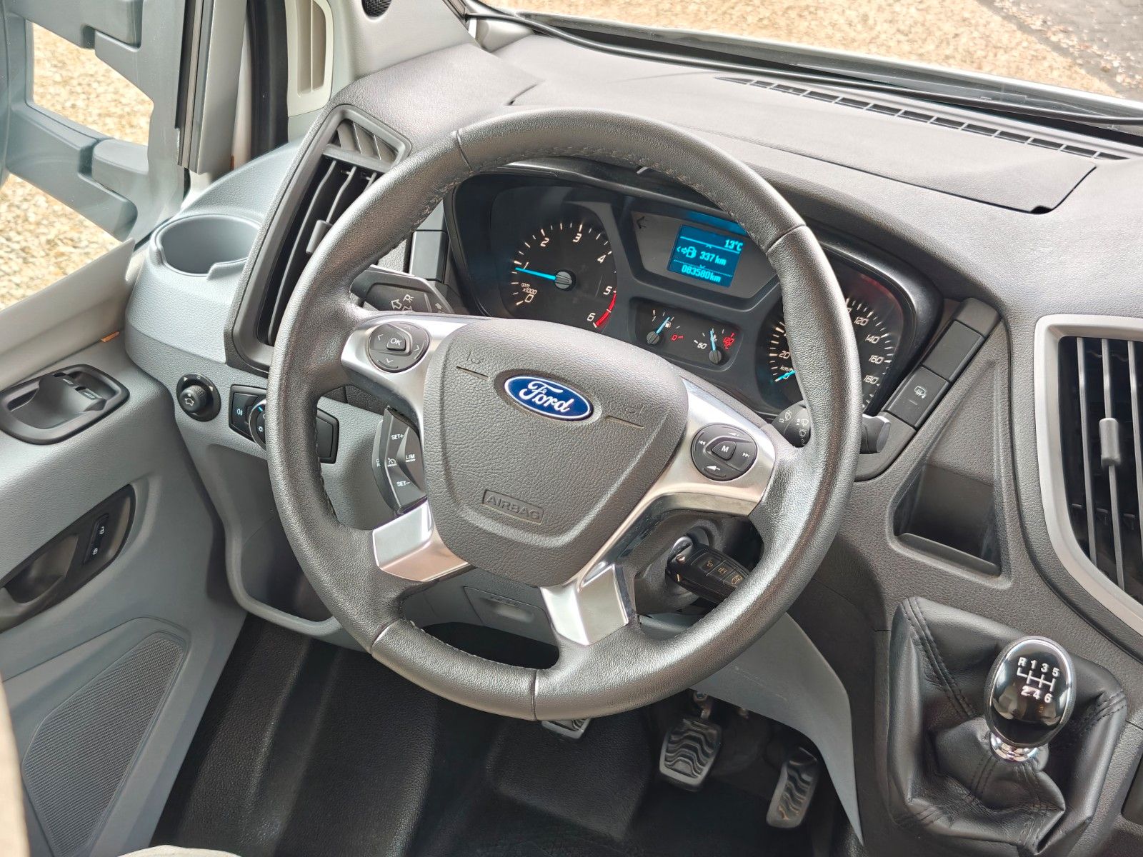 Fahrzeugabbildung Roller Team Kronos 275 - SAT, TV, Solar, 6 Sitz/Schlafplätze