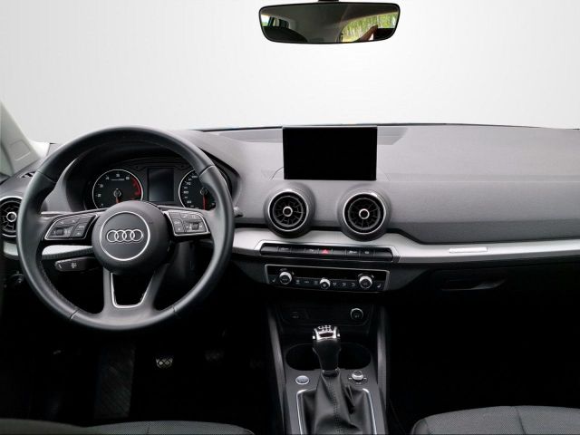 Q2 35 TFSI ADVANCED CAM+SHZ+LED