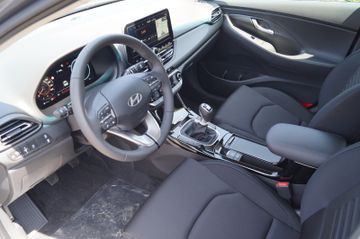 Hyundai i30 cw 1.0T-GDI NAVI-ALU-LED-KAMERA-PDC-TEMPOMAT