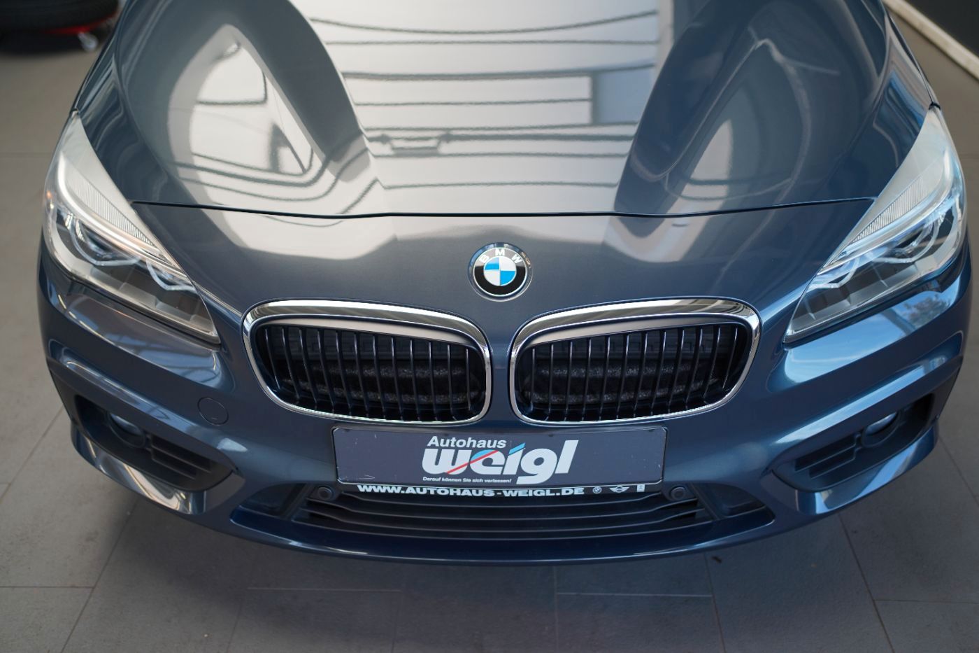 Fahrzeugabbildung BMW 218i Active Tourer Advantage KlimaA+LED+Navi+PDC