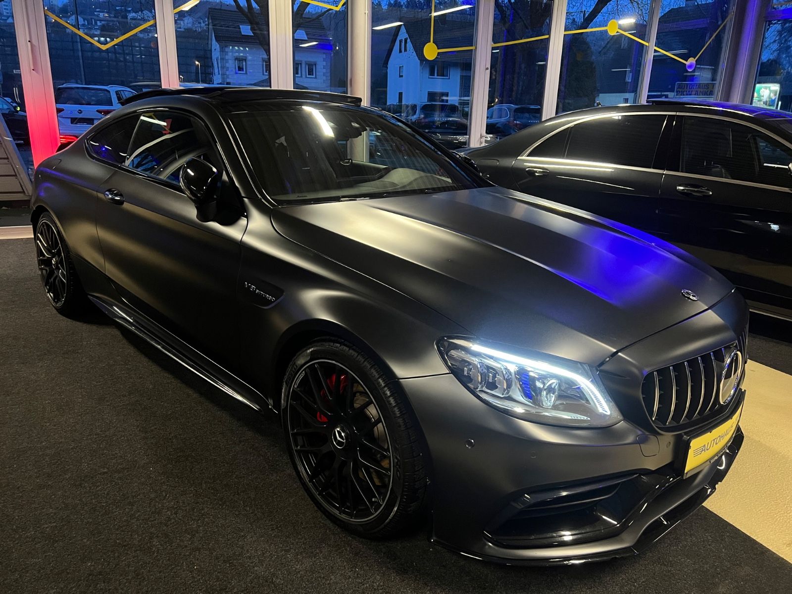 Fahrzeugabbildung Mercedes-Benz C 63 S AMG Coupe PERFORMANCE*DESIGNO-MAGNO*AERO*