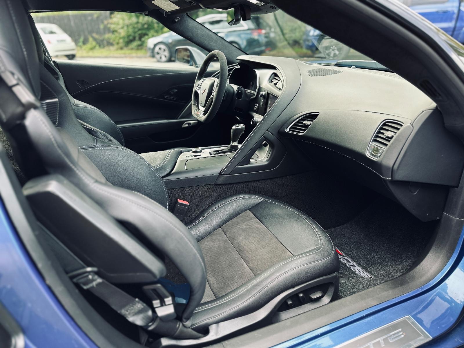 Car Image 28