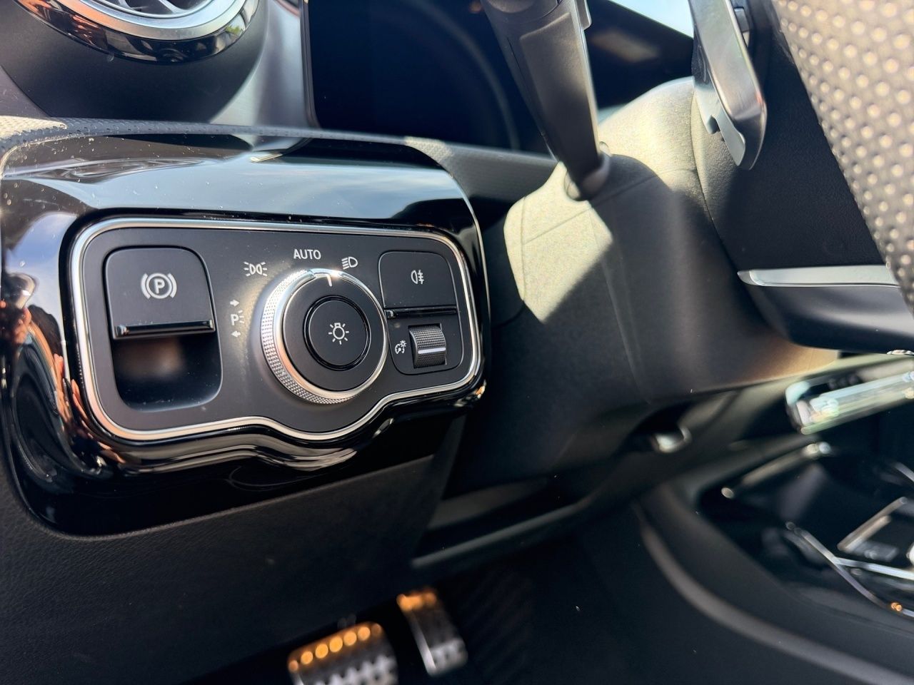 Fahrzeugabbildung Mercedes-Benz AMG A 45 4M+ MEMORY+MULTIBEAM+CARPL+AMBIENT+KEYL
