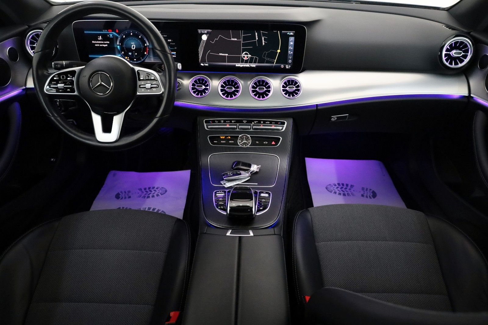 Fahrzeugabbildung Mercedes-Benz E 300 d Coupe,Avantgarde,Panorama,ACC,AHK el,20"