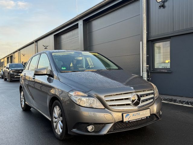 Mercedes-Benz B- Klasse 180  NUR 83TKM*AUTOMATIK*NAV*AHK*SHZ