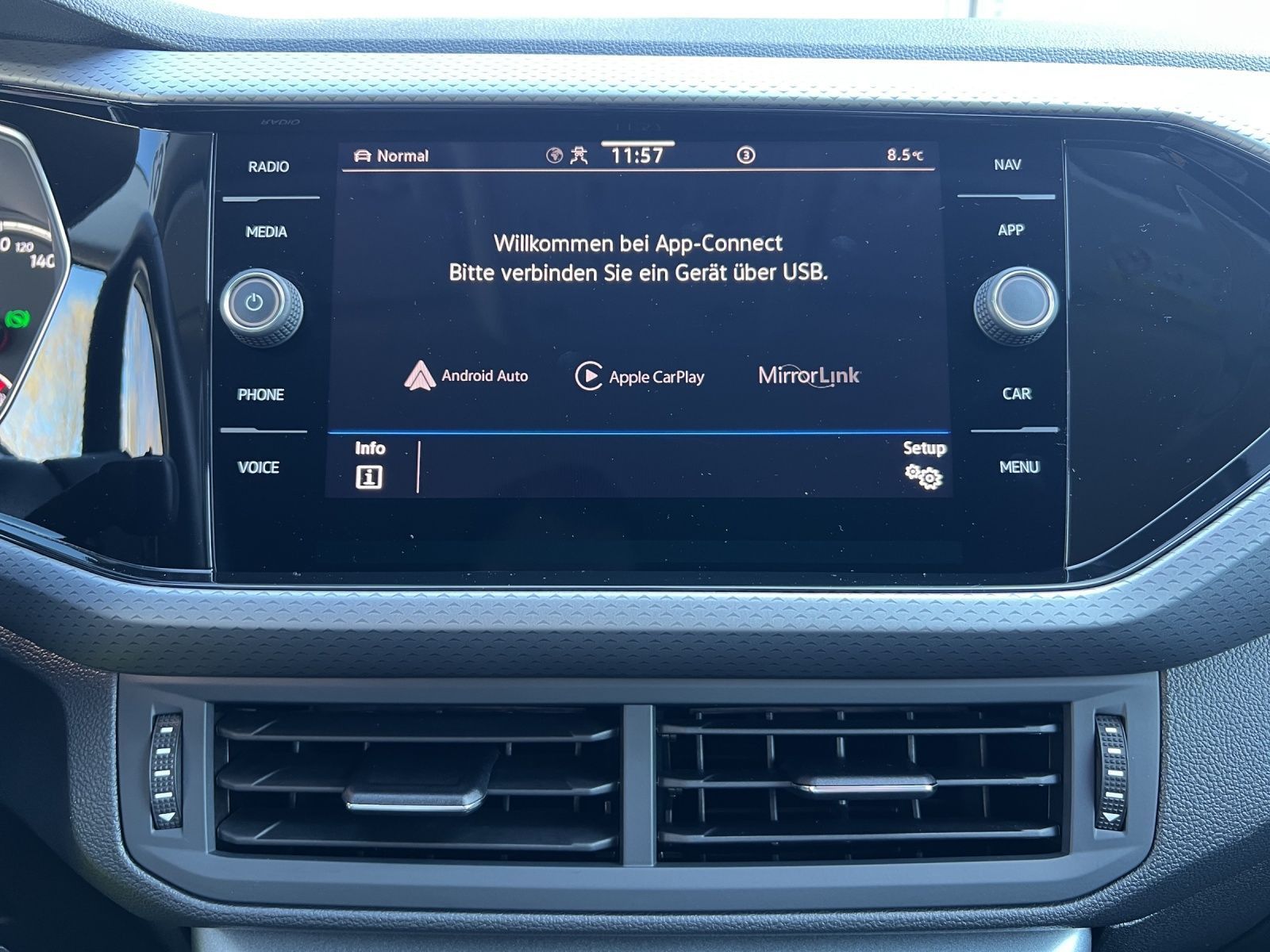 T-Cross Active 1.0 TSI DSG AHK*Navi*Sound system