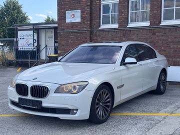 BMW 750 - 2