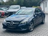 Mercedes-Benz E 250 Coupe NAVI SPORT PAKET VOLLLEDER SHZ PDC - Mercedes-Benz E 250: Coupe