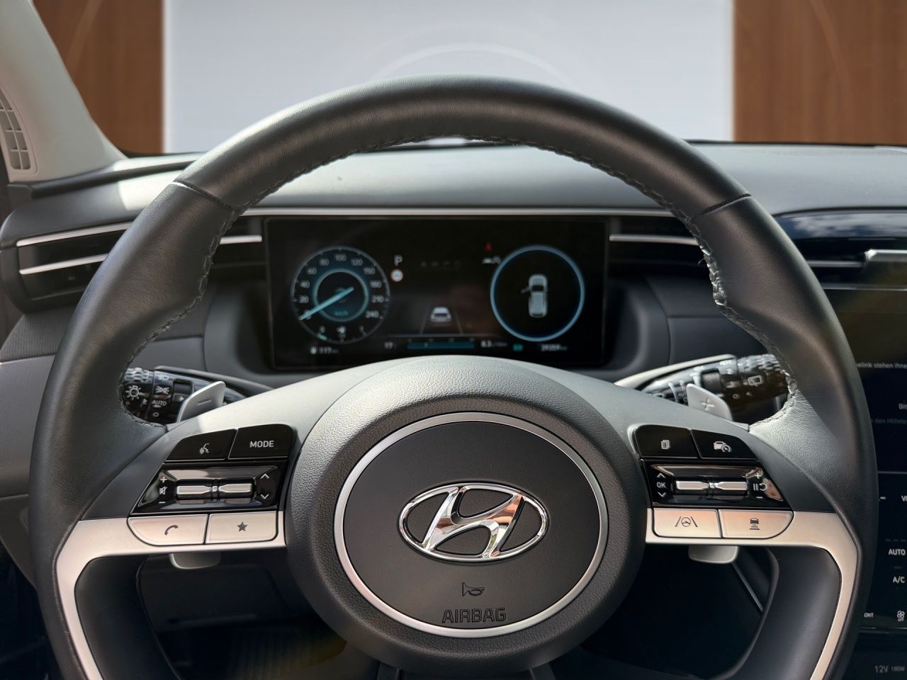 Fahrzeugabbildung Hyundai TUCSON TREND SHZ*LHZ*NAVI*USB*ZV*KRELL*