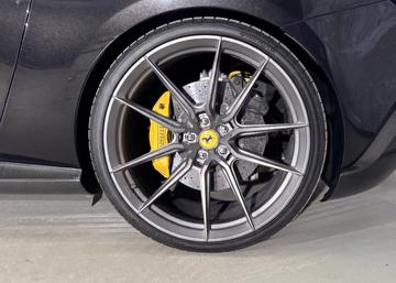 صورة 7 لـ 2021 Ferrari ROMA