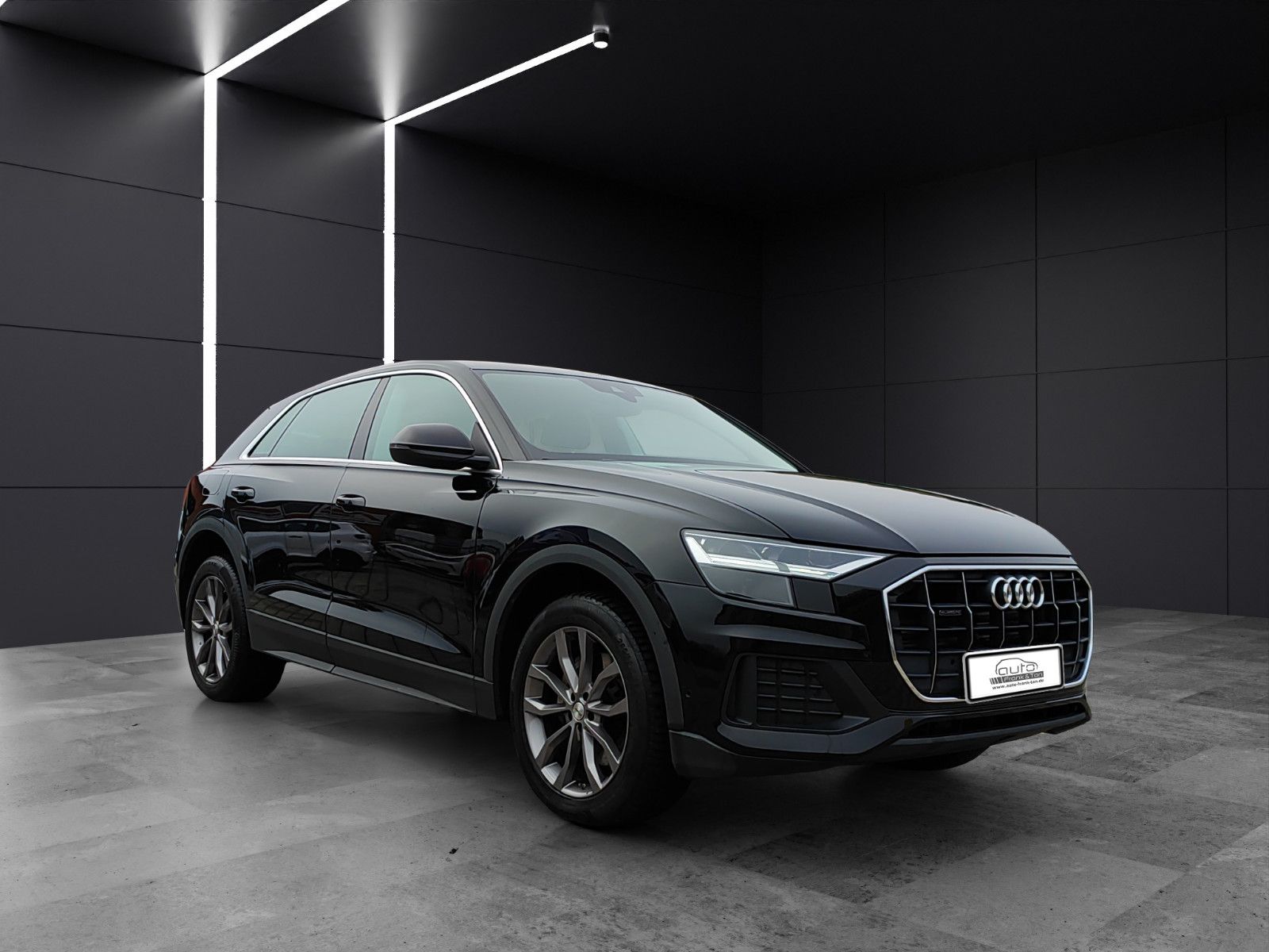 Fahrzeugabbildung Audi Q8 quattro*Navigation*SitzHZ*Apple*