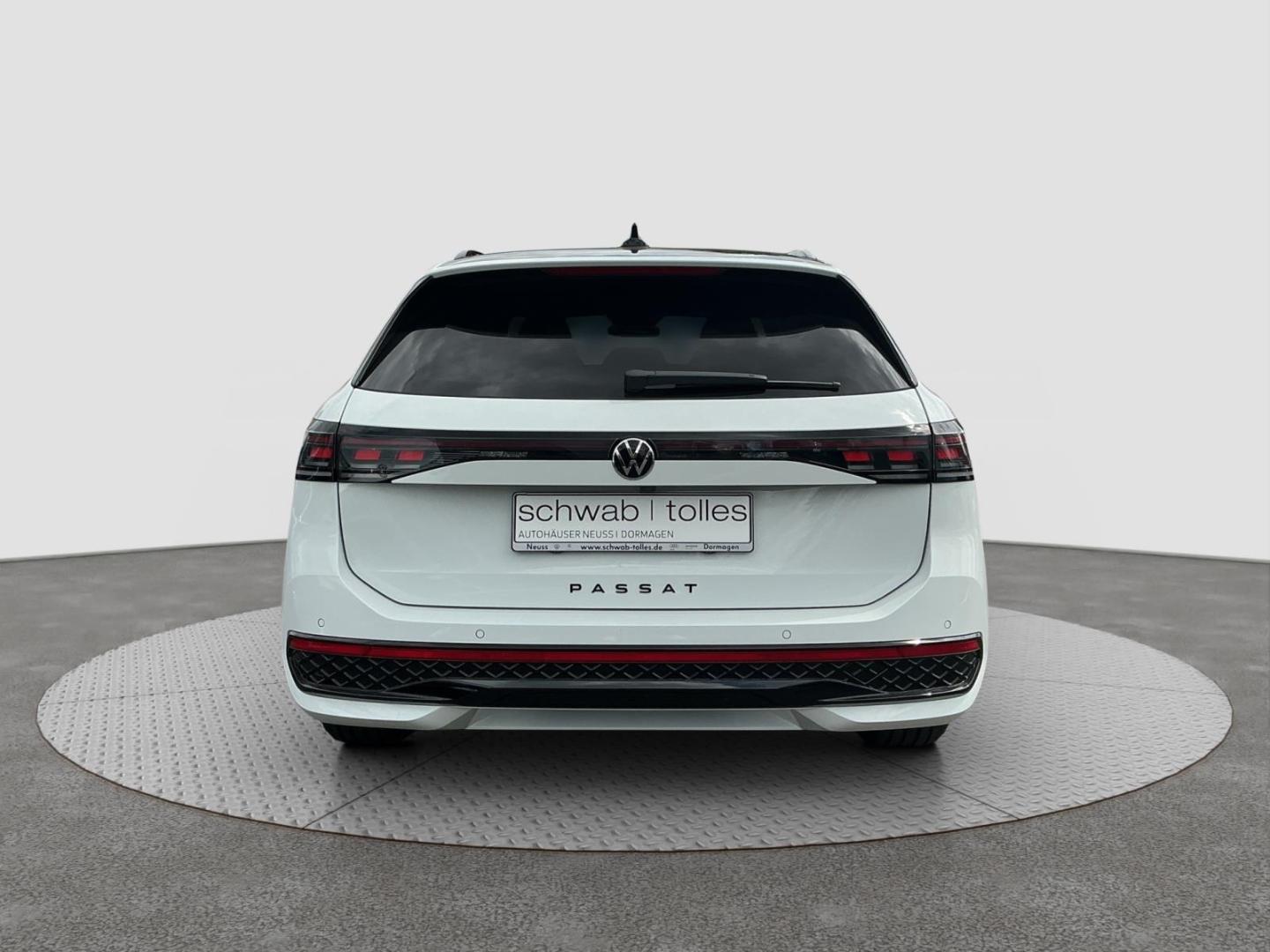 Volkswagen Passat Variant 1.5 TSI eHybrid 6-DSG R-Line AHK 
