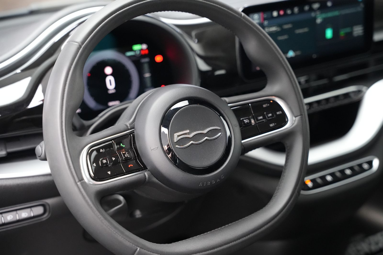 Fahrzeugabbildung Fiat 500 Icon 42 Kwh *KeylessEntry*Navi*LED*Kamera