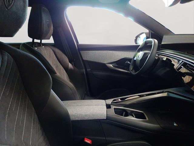 Peugeot 3008 Hybrid 145 GT Navi Soundsystem LED ACC El. 
