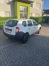 Dacia Duster 1.6 SCe 115 4x2 Essentiel Essentiel - Dacia Gebrauchtwagen in Oberhausen