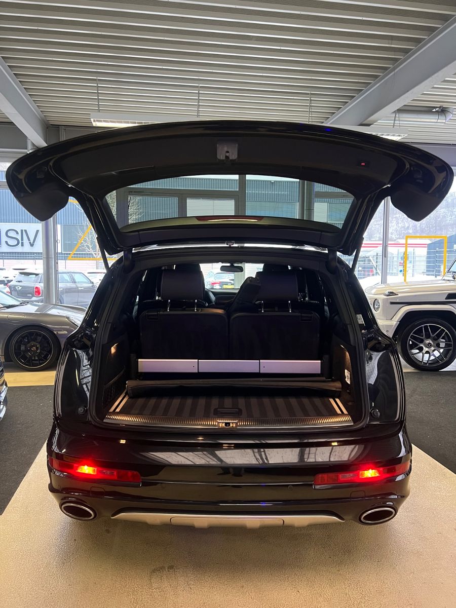 Fahrzeugabbildung Audi Q7 3.0 TDI  quattro S line V12 Paket *7.SITZER*