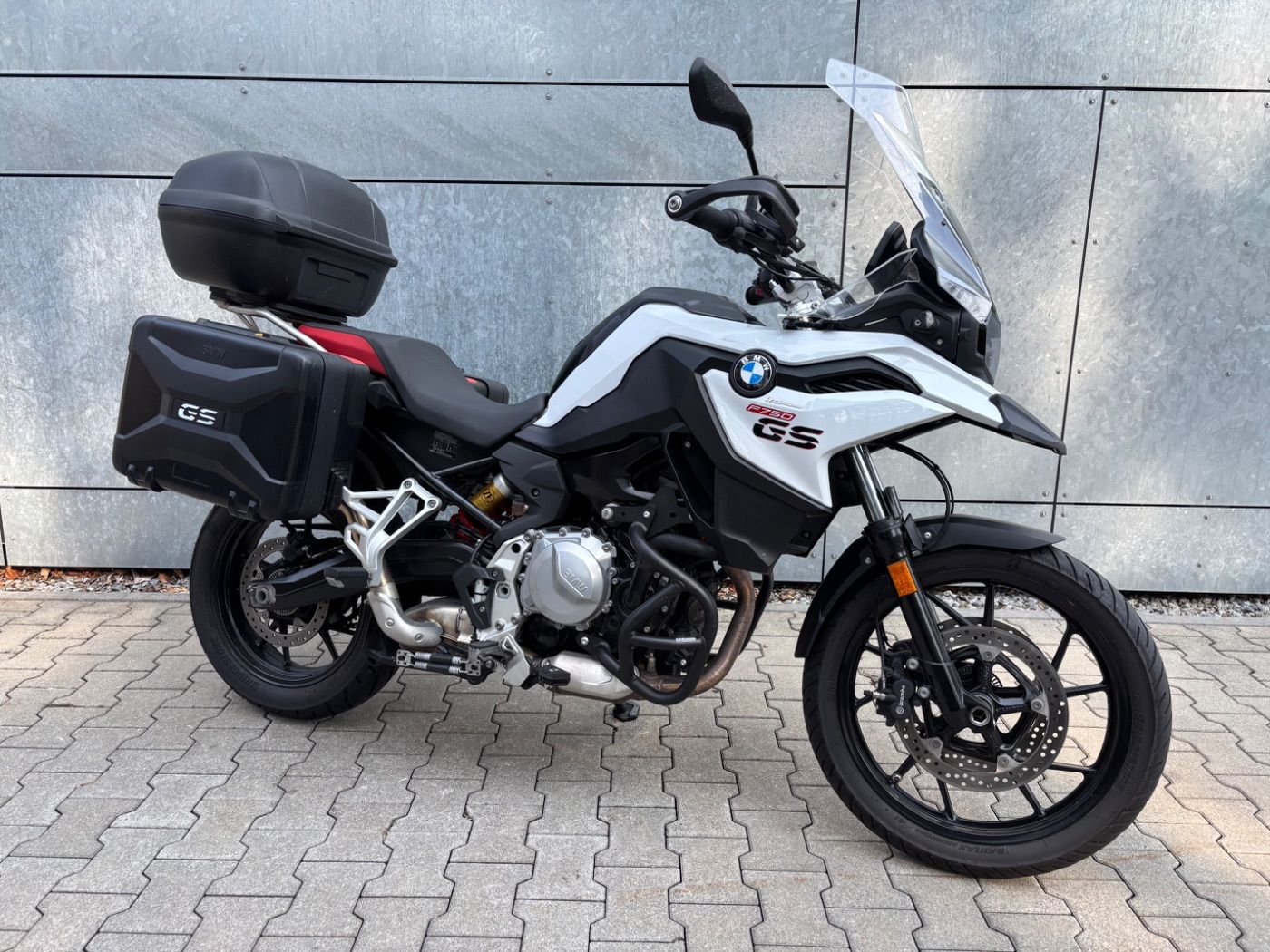 Fahrzeugabbildung BMW F 750 GS, Koffer, Hohe Scheibe, Sturzbügel,