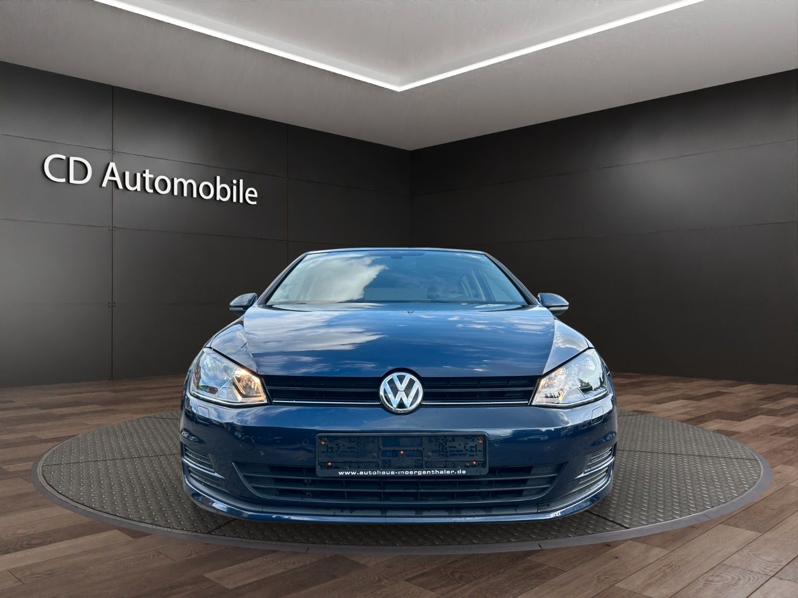 Fahrzeugabbildung Volkswagen Golf VII Lim. Trendline BMTKlimaaut./5Türig/