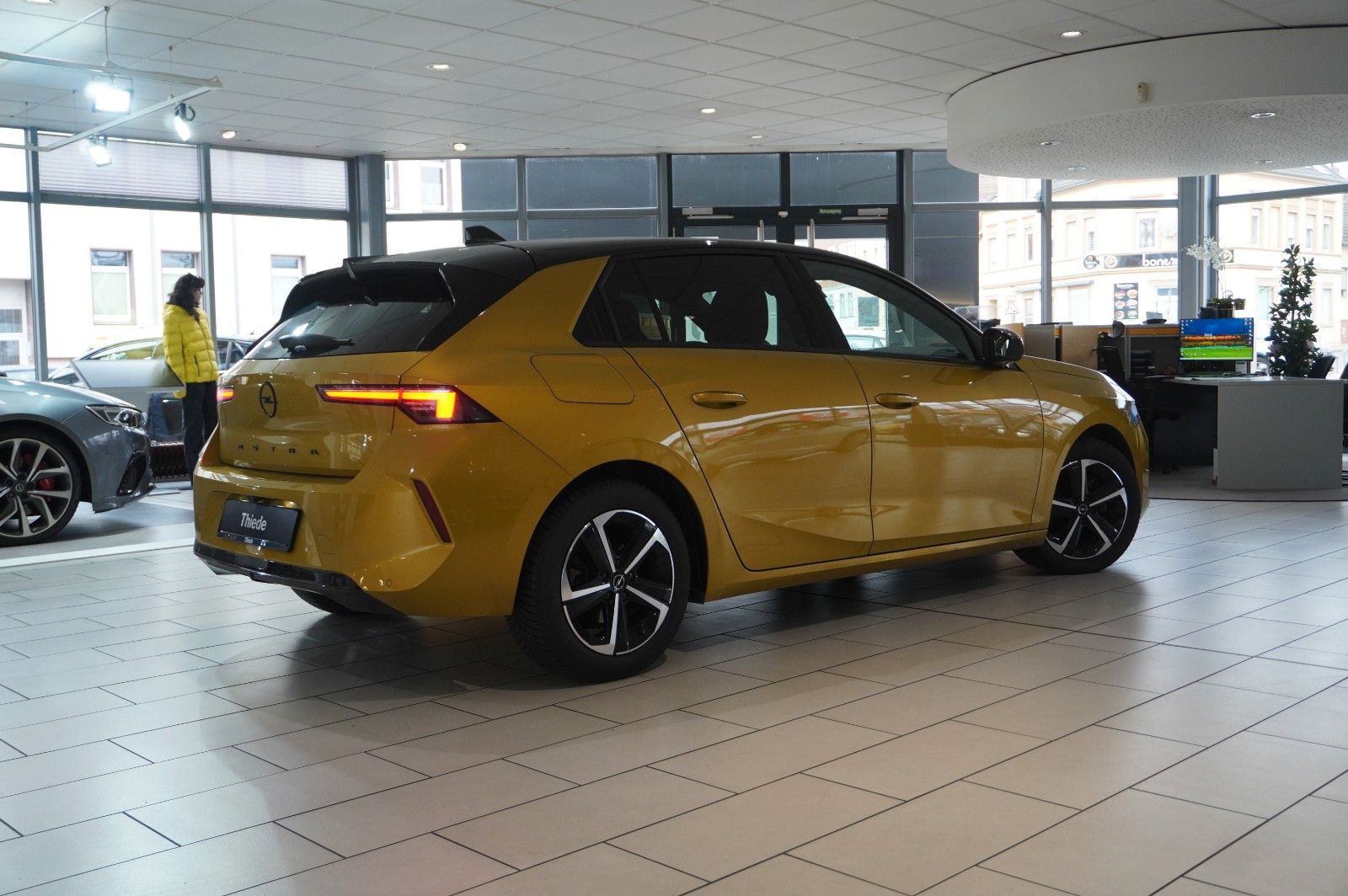 Fahrzeugabbildung Opel Astra L Lim. 1.2T GS SPORT NAVI/LED/360°/VIRT/SH