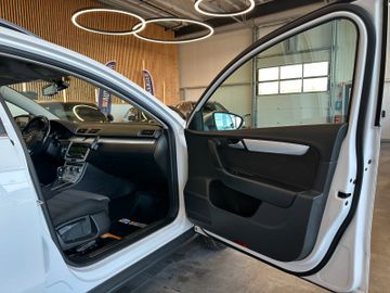 Volkswagen Passat Alltrack Variant Basis BMT 4Motion *AHK*