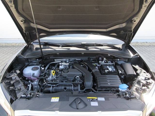 Q2 35 TFSI S-tronic S line MATRIX/INTERIEUR+KOMF