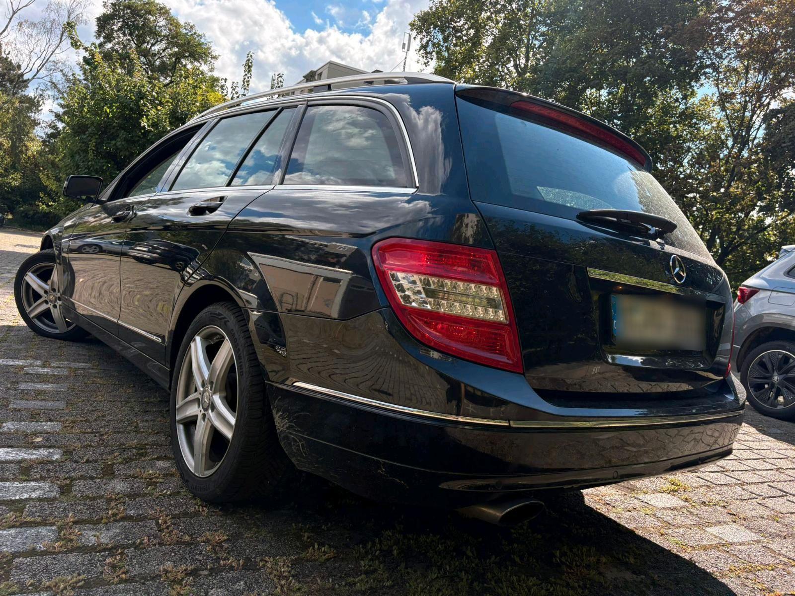 Mercedes-Benz C220 2010 — engine 170 HP (125kW)