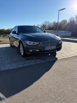 BMW 320i F30 - BMW 320: F30