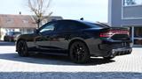 Dodge Charger RT 5.7 V8 Blacktop - Dodge Charger mit Benzin-Antrieb: Limousine, 5.7