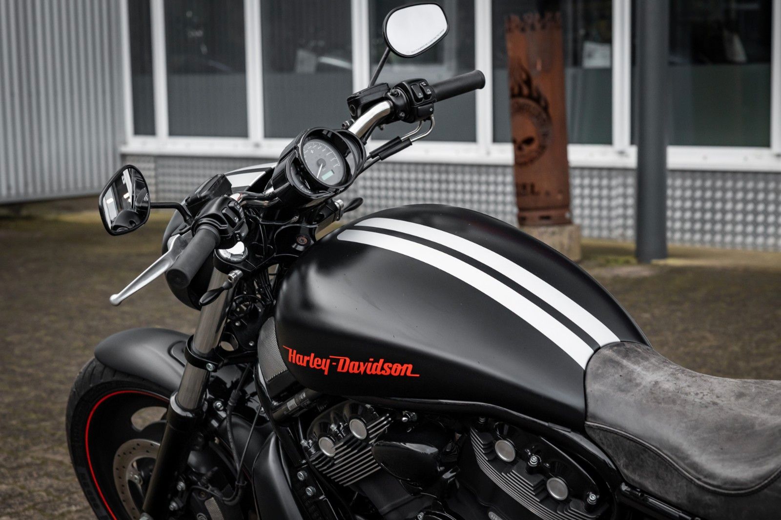 Fahrzeugabbildung Harley-Davidson VRSCDX Night Rod Special - Penzl-Heckumbau