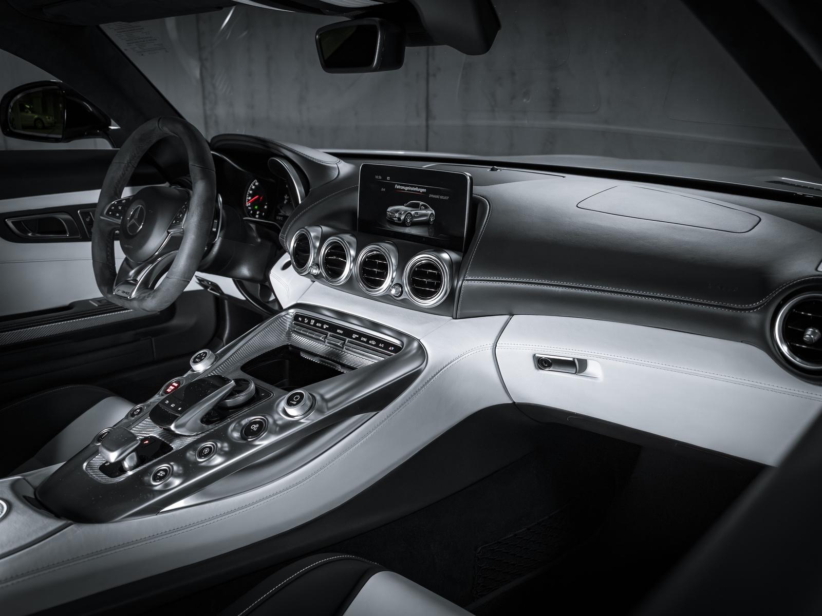 Mercedes-Benz AMG GT S Night Paket Performance Sitze