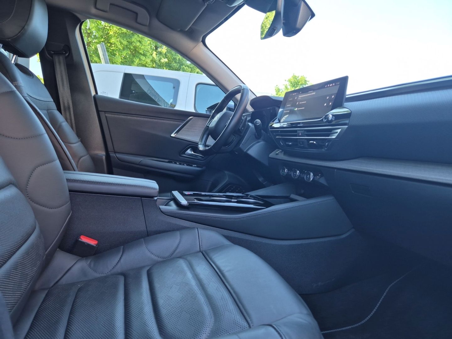 Fahrzeugabbildung Citroën C5X 1.6 Plug-In Shine Pack Hybrid 225 e-EAT8