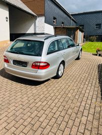 Mercedes E 200 - 7