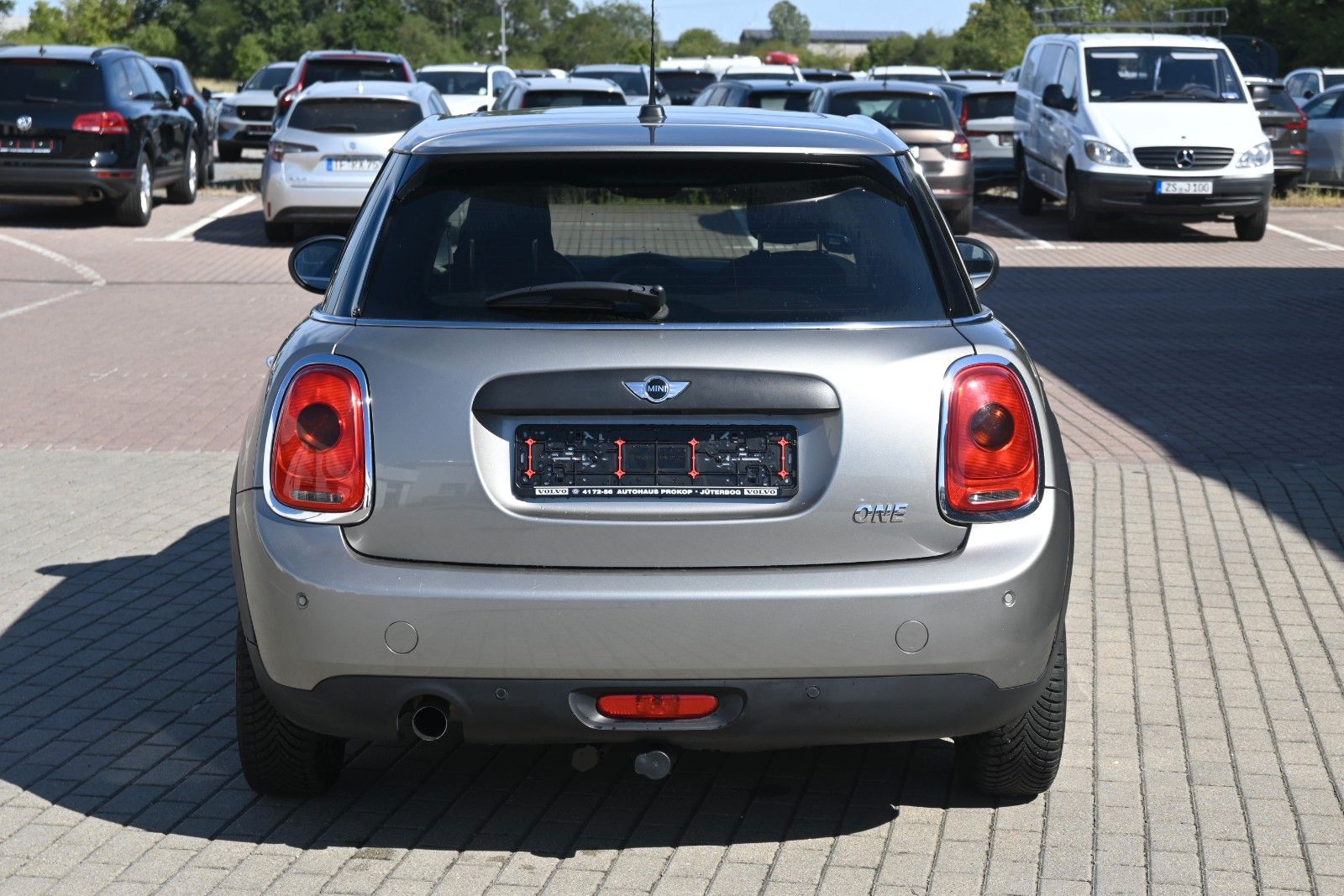 Fahrzeugabbildung MINI ONE Mini 5-trg. One