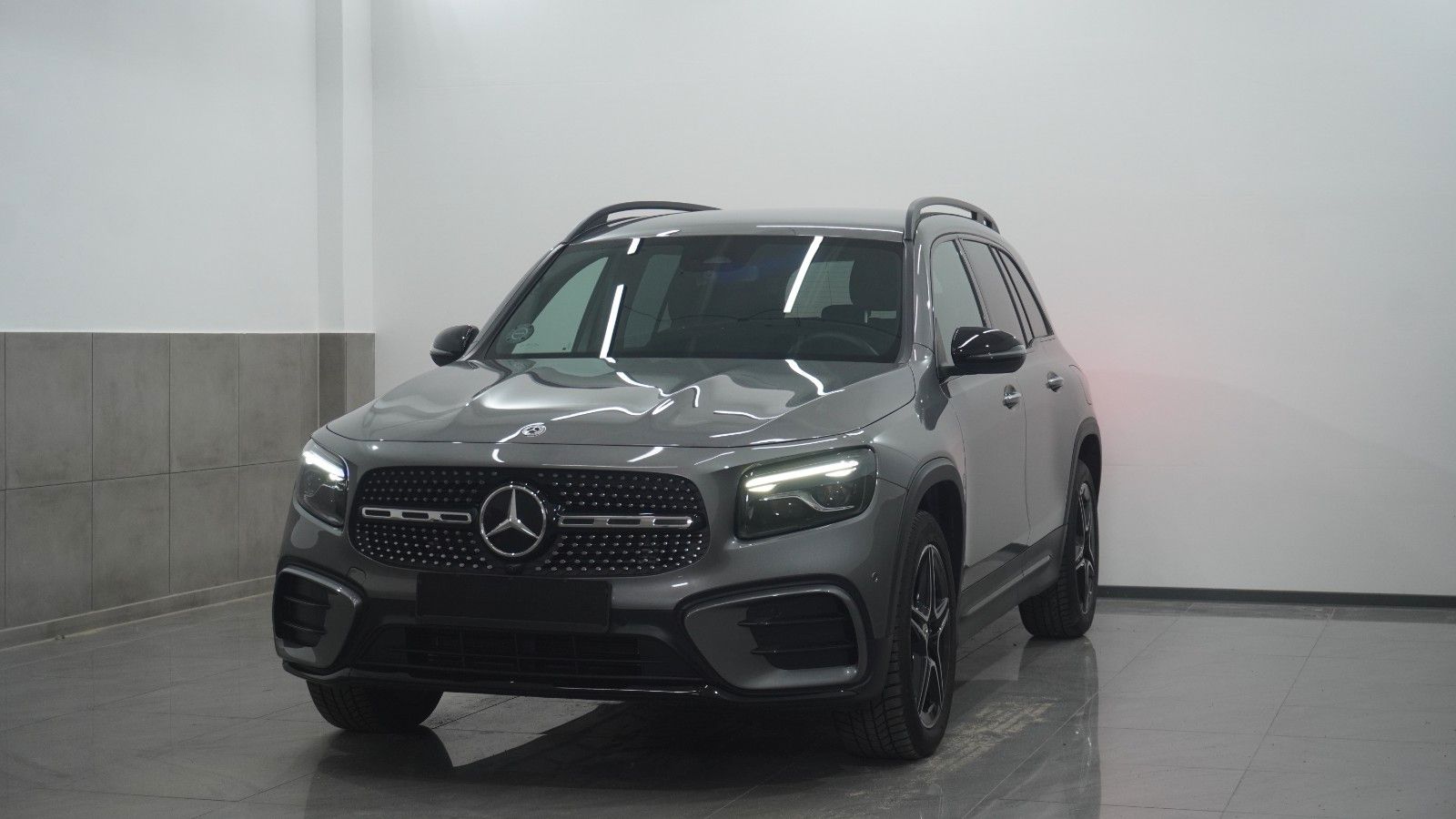 Mercedes GLB 200 - 1