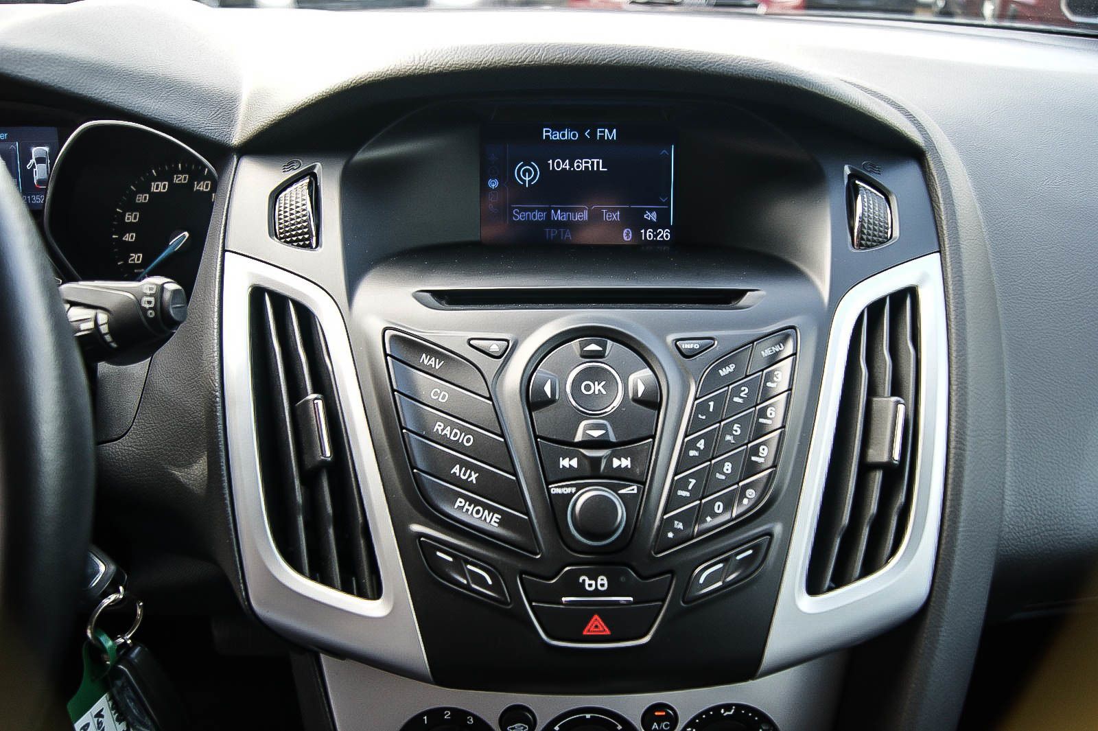 Fahrzeugabbildung Ford Focus Turnier Champions Edition AUTOMATIK
