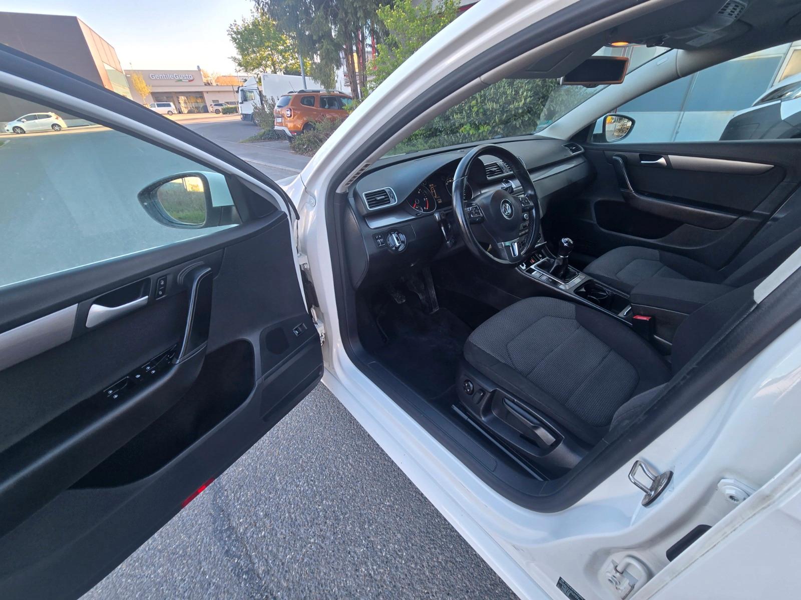Volkswagen Passat 2014 — photo 10